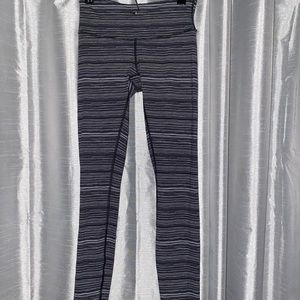 Lululemon Gray/Black Stripped Legging size 4